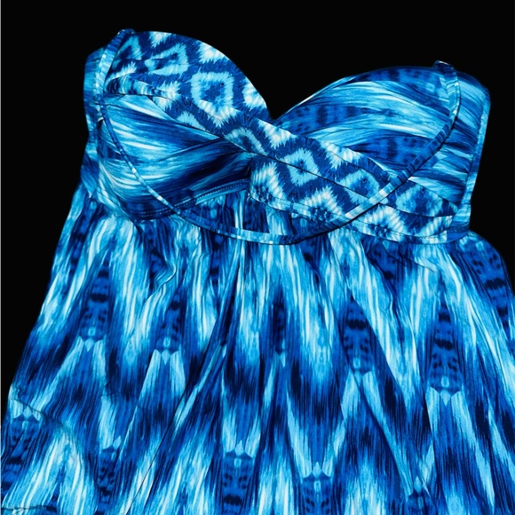 La Blanca Dresses & Skirts - La Blanca UPF50 Ocean Blue Strapless Dress szS